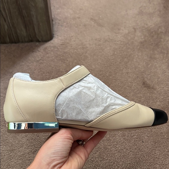 Sam Edelman Elegant Cream and Black Women's cap toe Maryjane Shoes - Picture 11 of 12